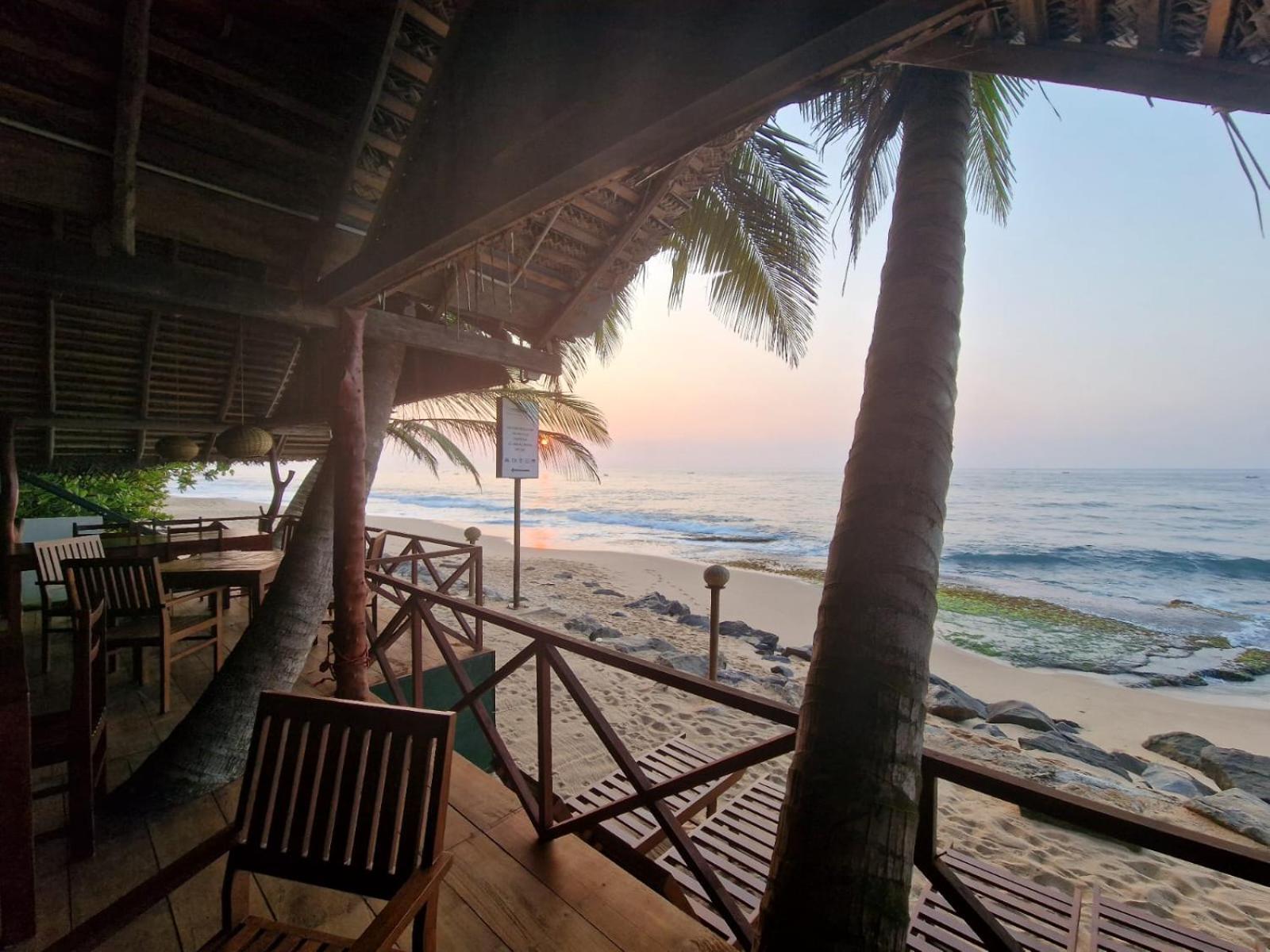 Panorama Beach Hotel Tangalle Exterior photo