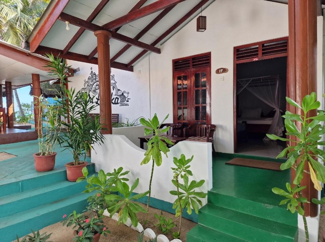Panorama Beach Hotel Tangalle Exterior photo