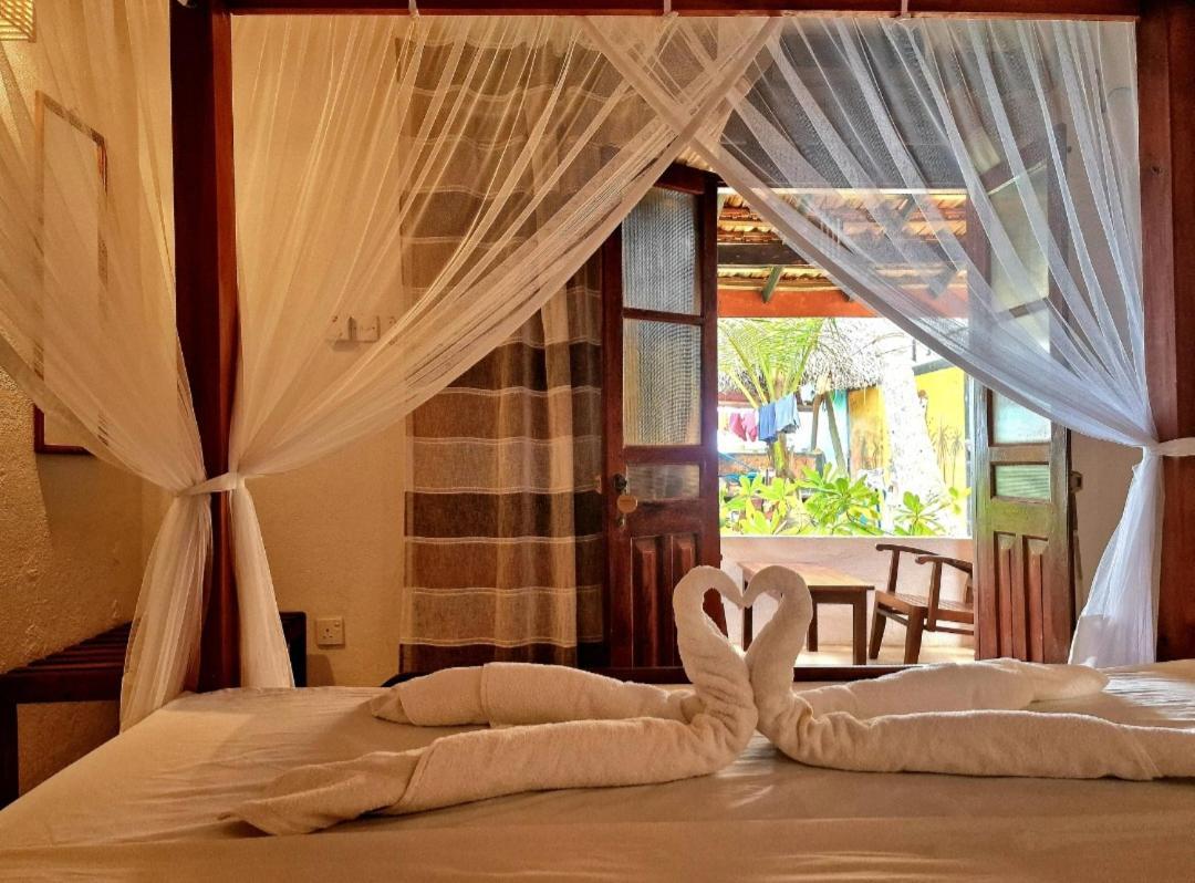 Panorama Beach Hotel Tangalle Exterior photo