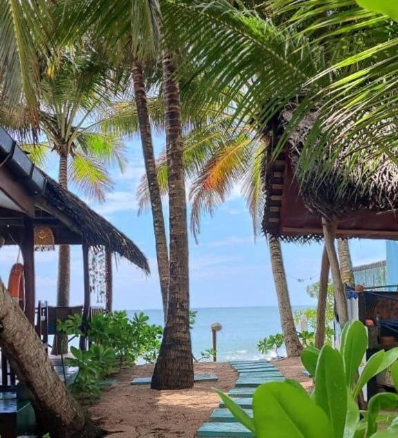 Panorama Beach Hotel Tangalle Exterior photo
