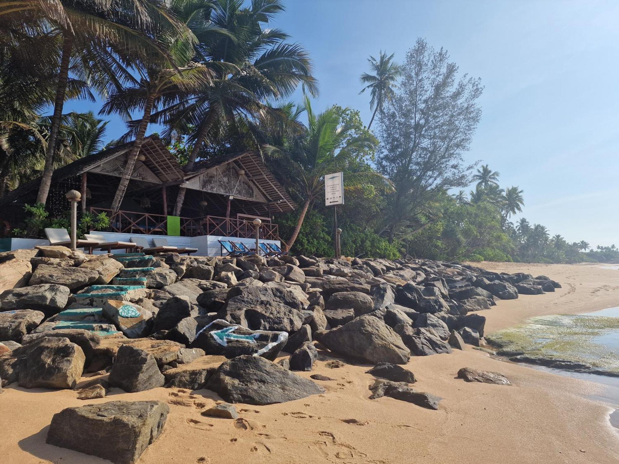 Panorama Beach Hotel Tangalle Exterior photo